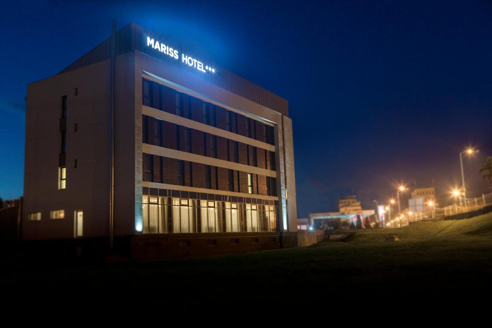Hotel Mariss Алба-Юлія Екстер'єр фото
